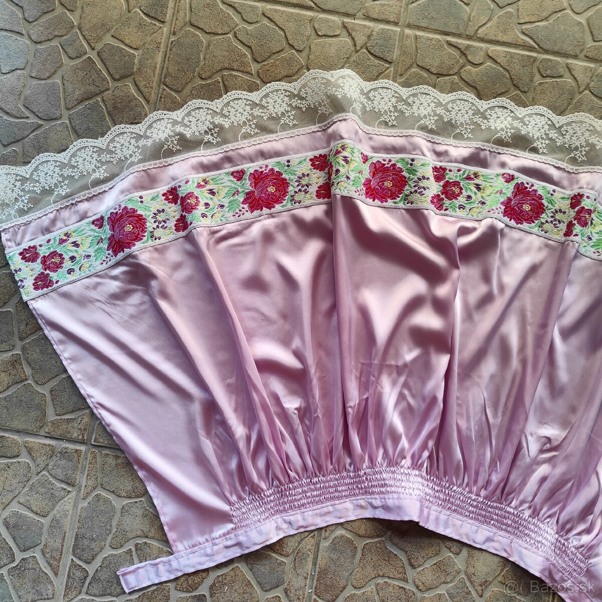 Piešťany kroj - dievčenské zástery - 3