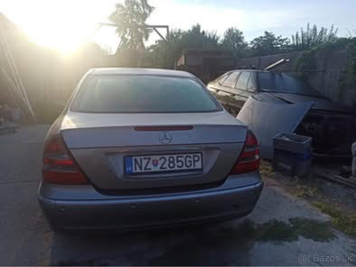 Rozpredam Mercedes benz w211 e320 benzín 4matic - 3
