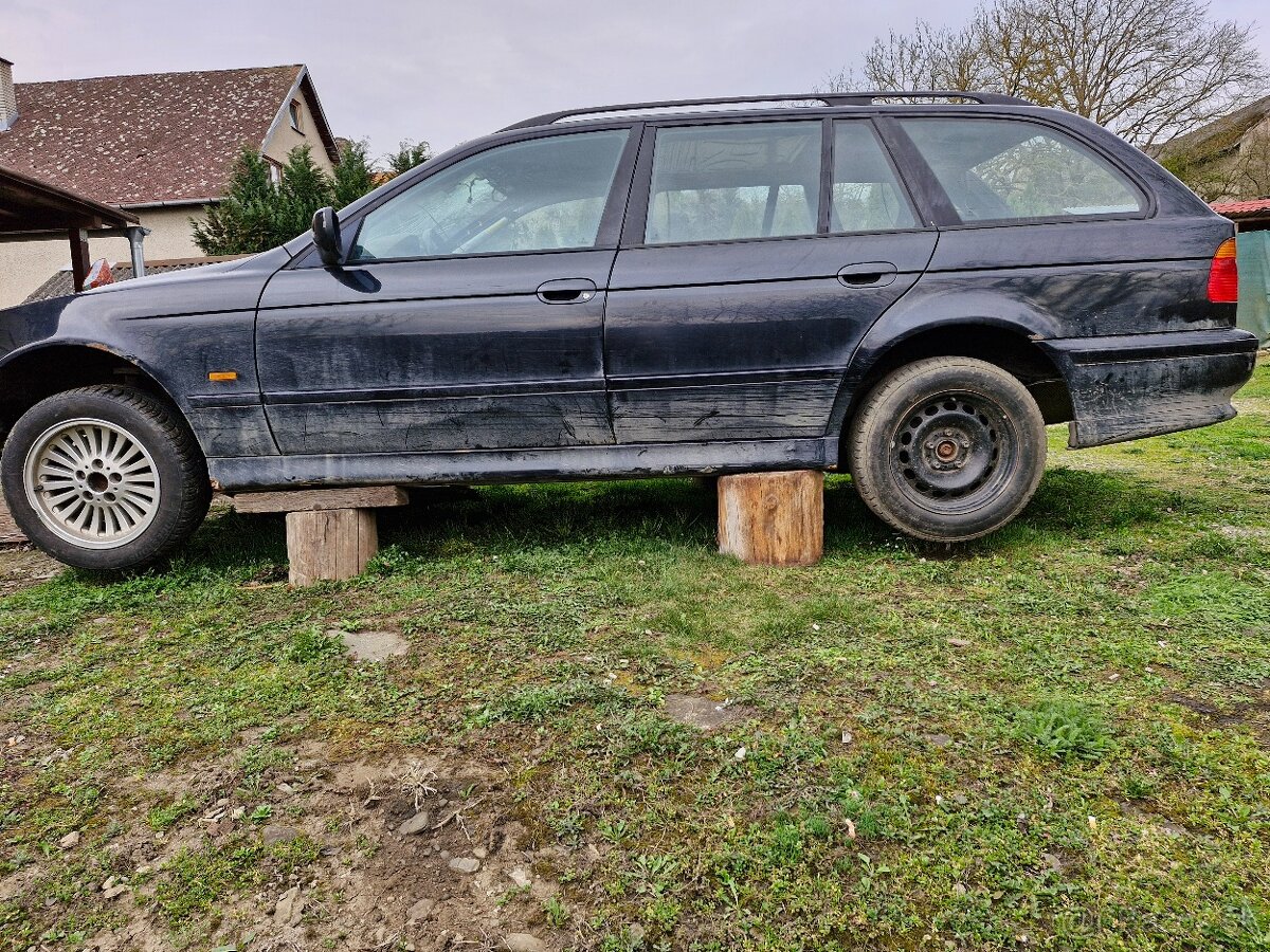 BMW e39 touring facelift diely - 3