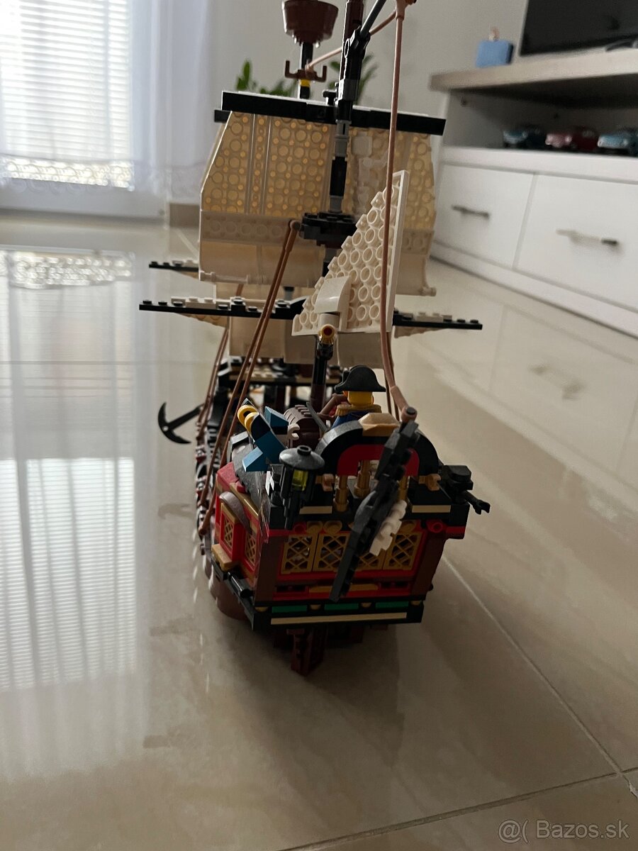 LEGO pirátska loď - 3
