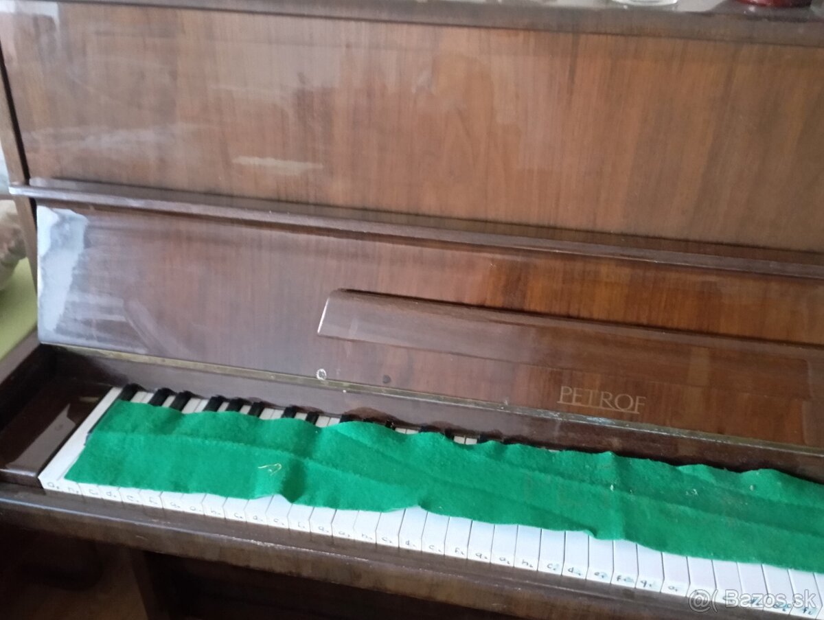 Klavír petrof - 3
