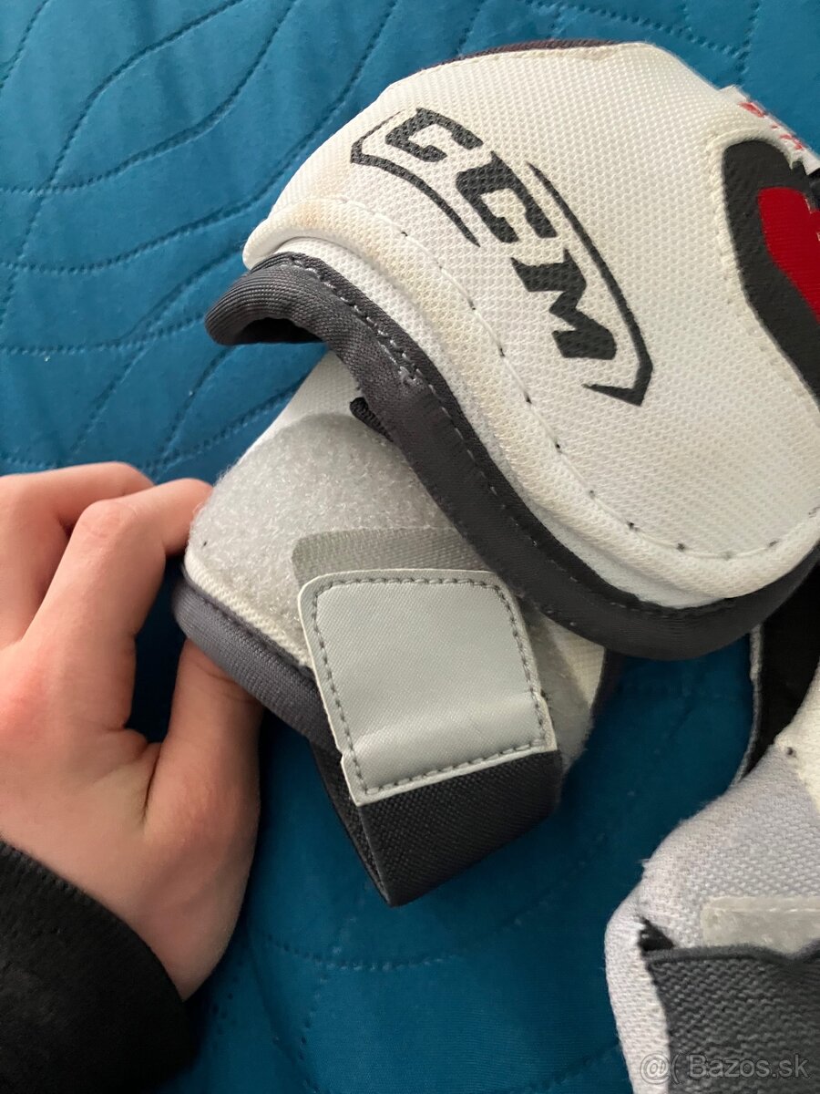 Detská hokejová výstroj - 3