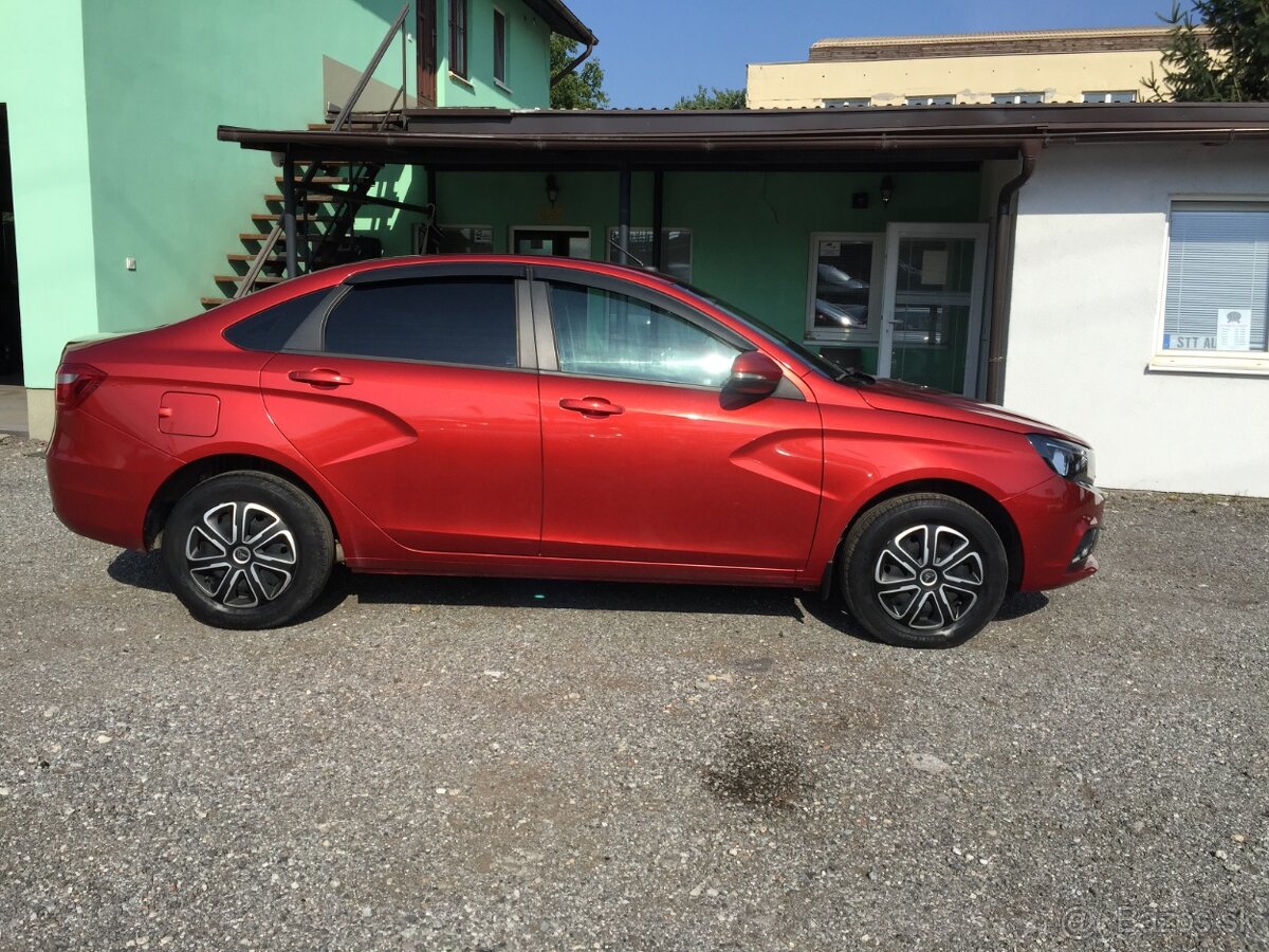 Lada Vesta 1.6 16V MPI Luxe 4 400 € - 3