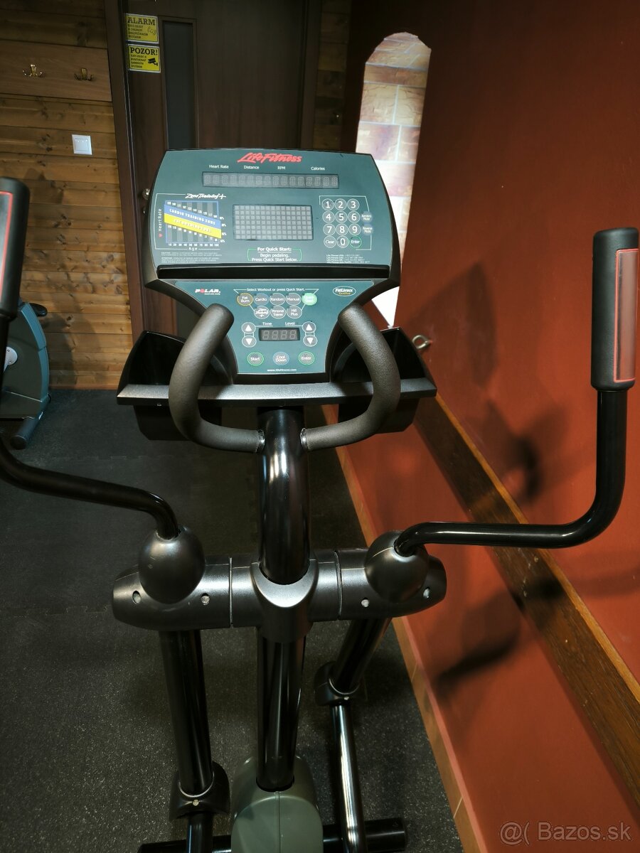 Life fitness eliptický trenažér - 3