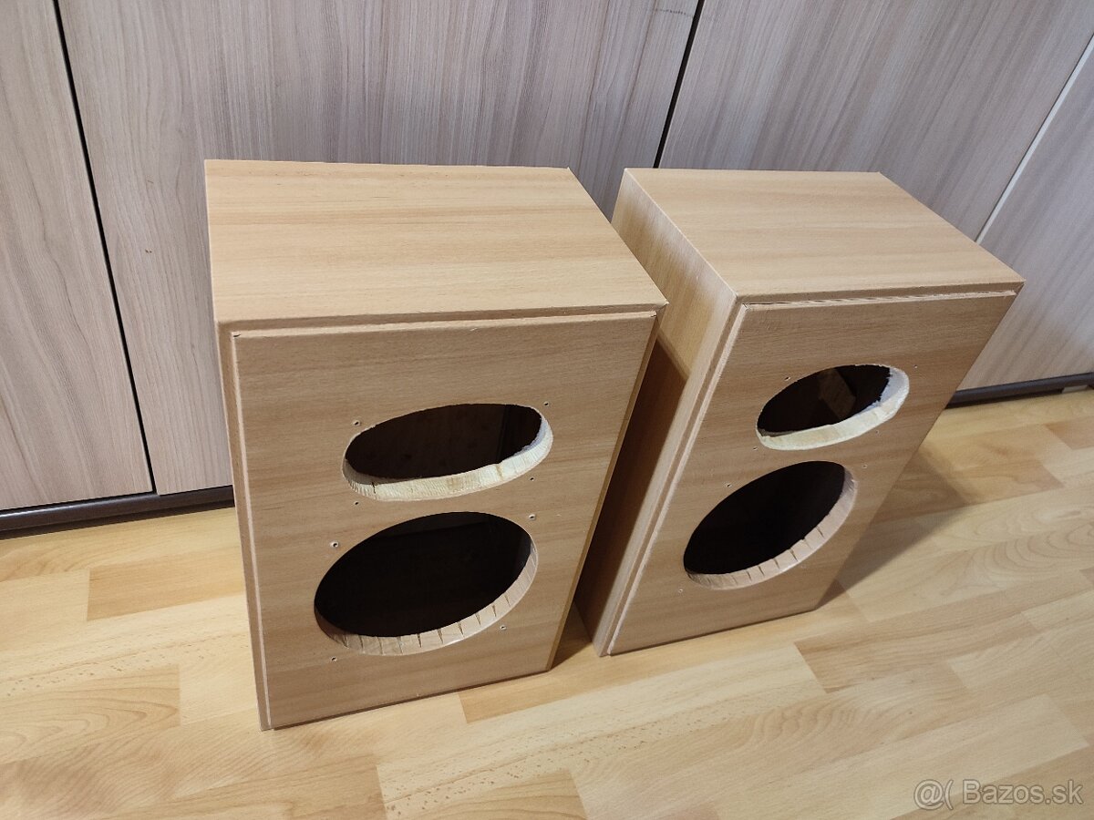 Prázdne repro bedne Tesla ara 825 - 3