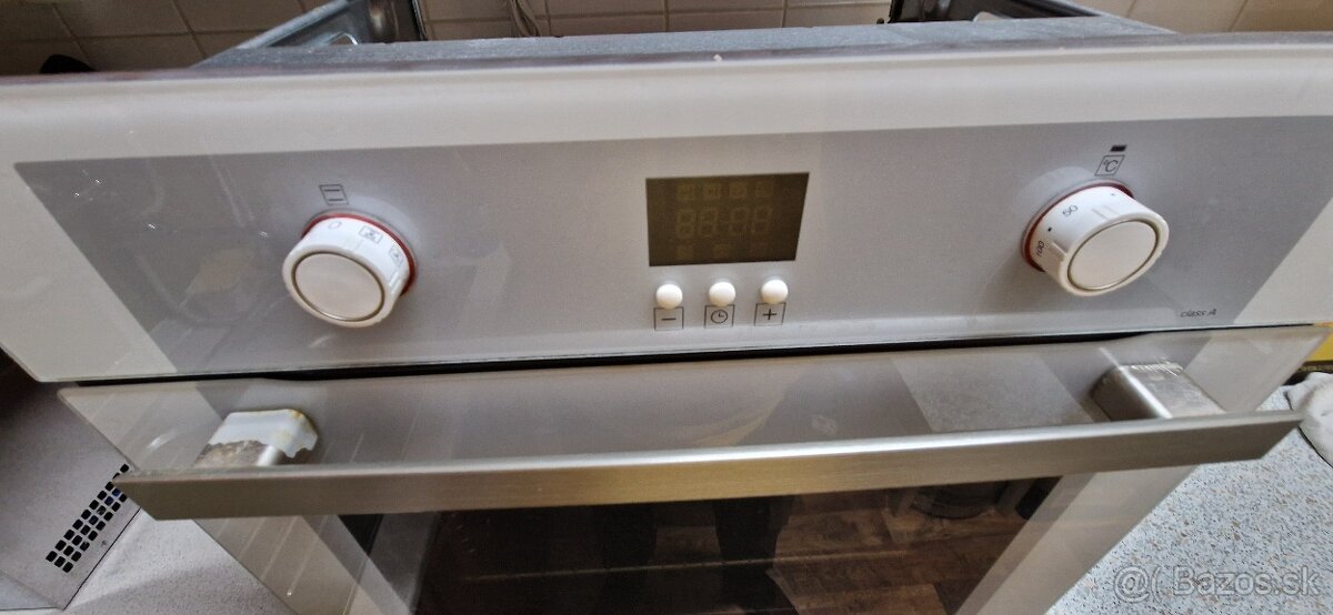 Vstavaná elektrická rúra - 3