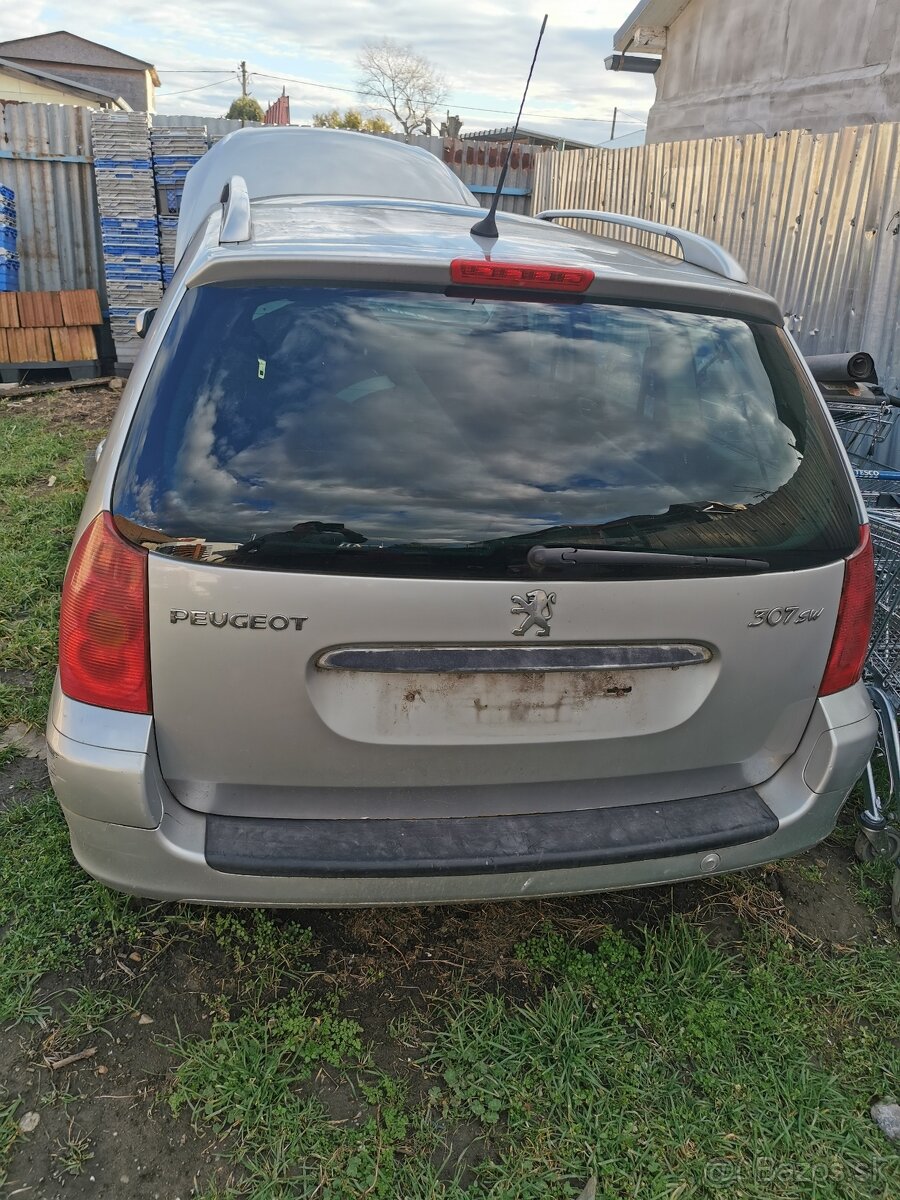 Predám Peugeot Na náhradné diely - 3