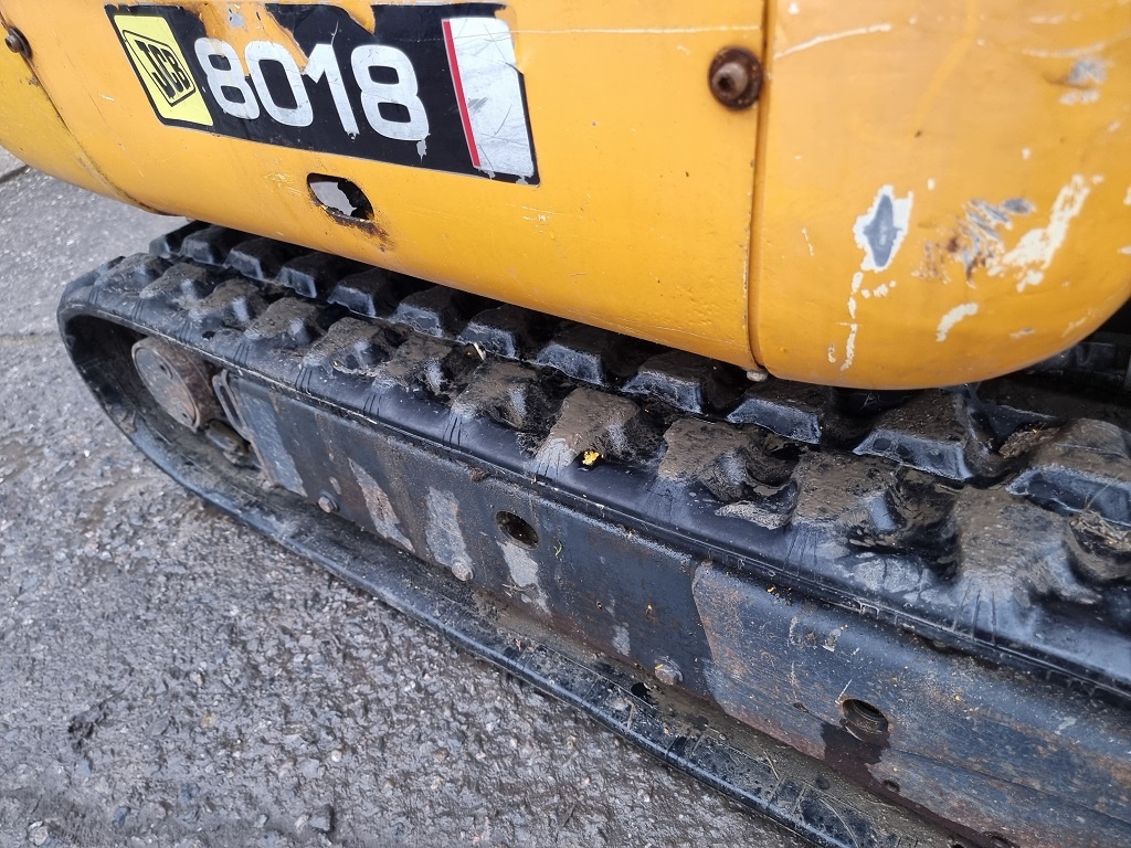 JCB 8018 2009 - 4350mth - 3 lžíce - Rezervace - 3