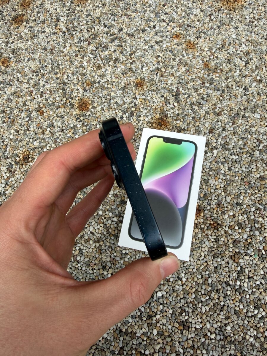 IPhone 14 - baterie 100% - 3