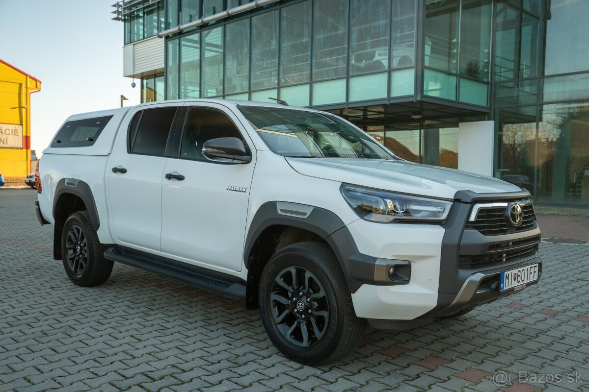 Toyota Hilux DC 2.8 I D-4D Invincible 4x4 A/T