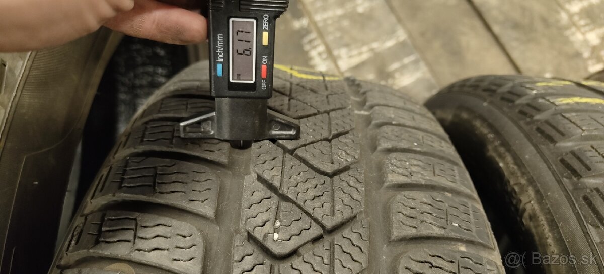 Zimné Pirelli SottoZero 3 Winter 215/55/17 94H - 3