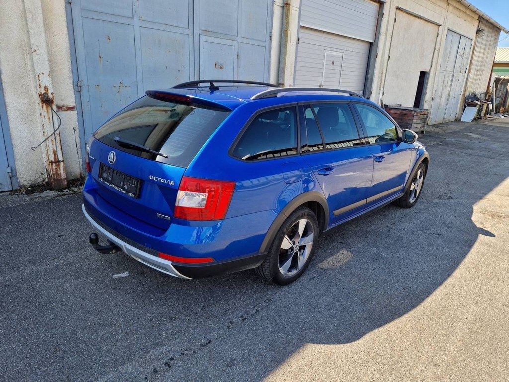 Škoda Octavia Combi SCOUT 4x4 - 3