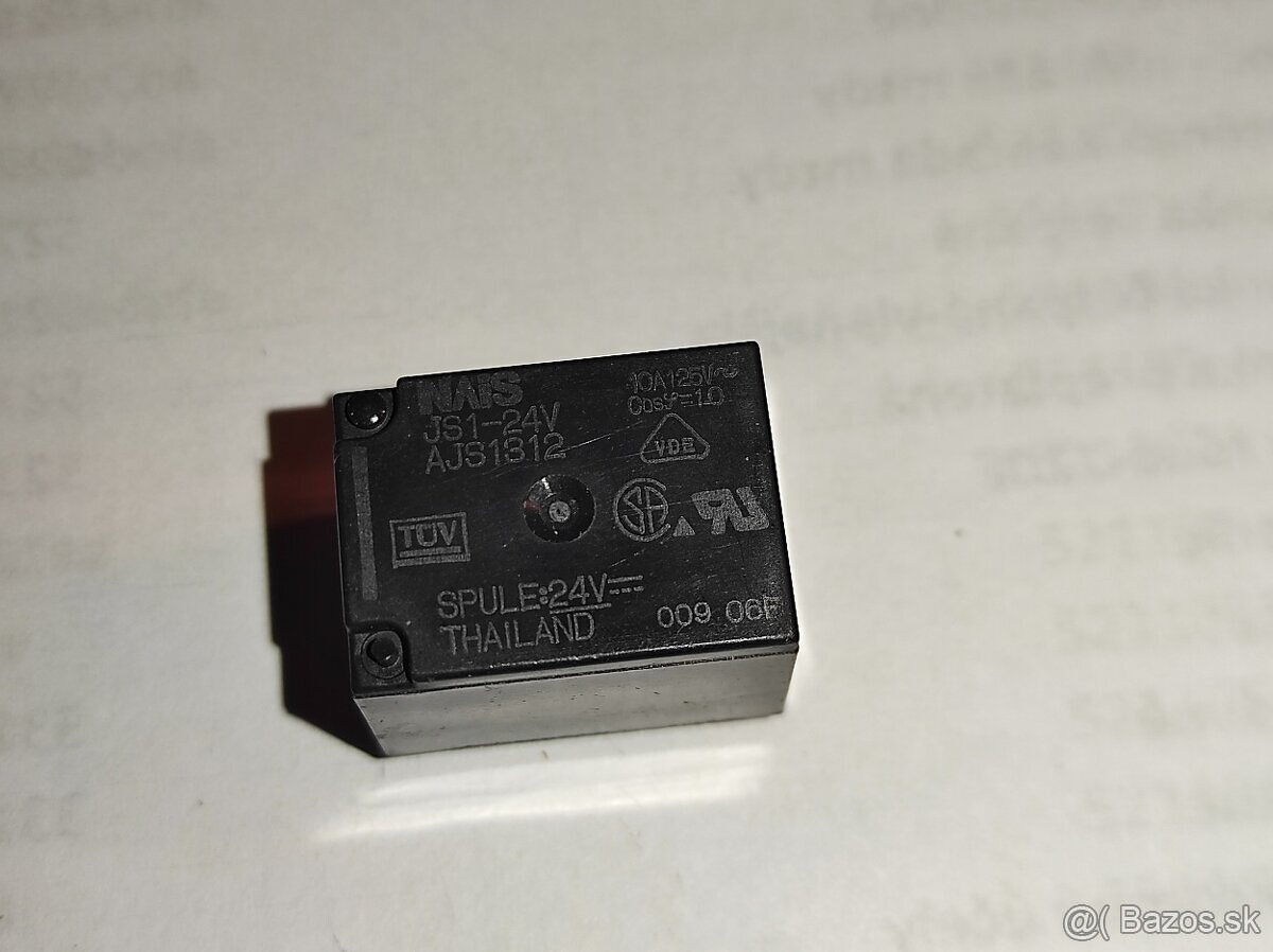 Predám relé, relátka na 12 a 24V. - 3