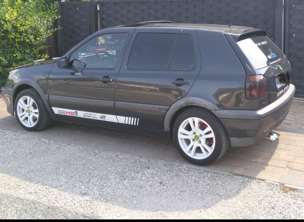 Predám VW Golf 3 1,9TDI, Rv: 1997 - 3