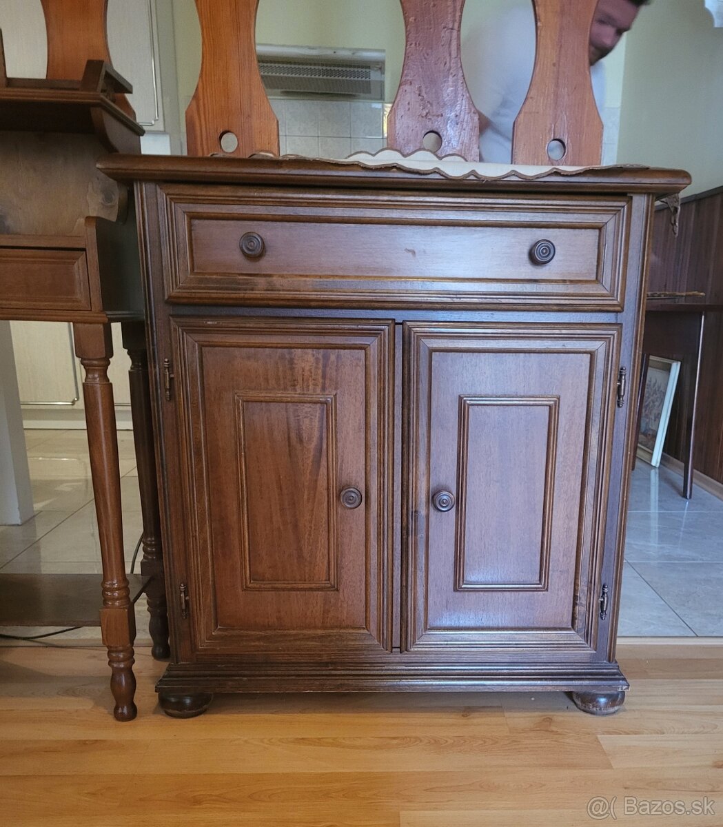 Komoda - 3