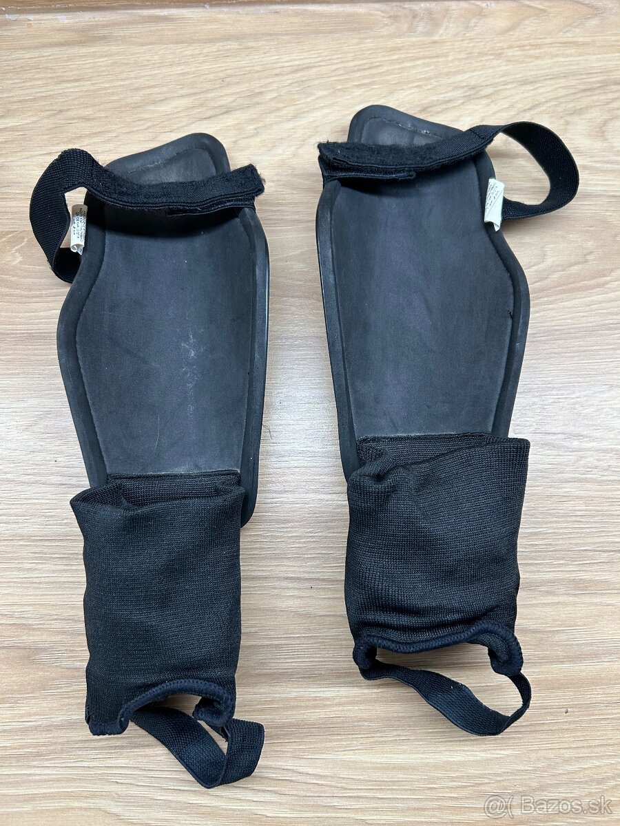 Futbalové chrániče - 3