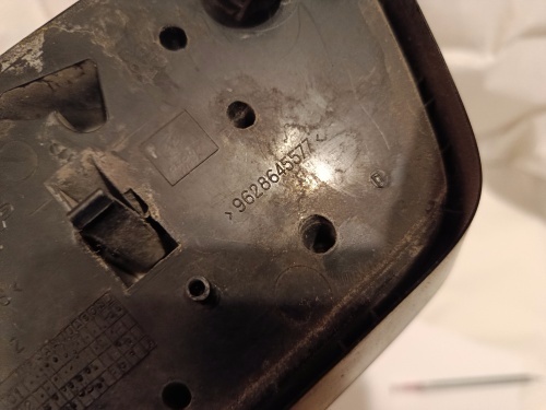 predny znak peugeot 306 30€ - 3