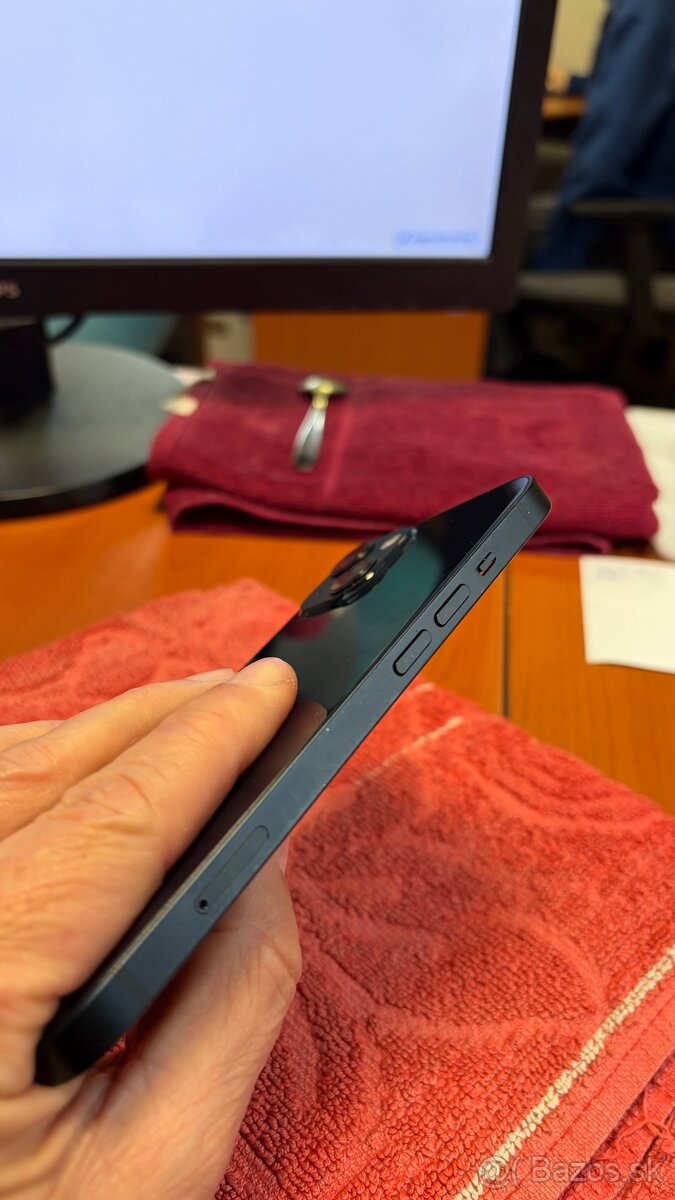 iPhone 13 128gb cierny - 3