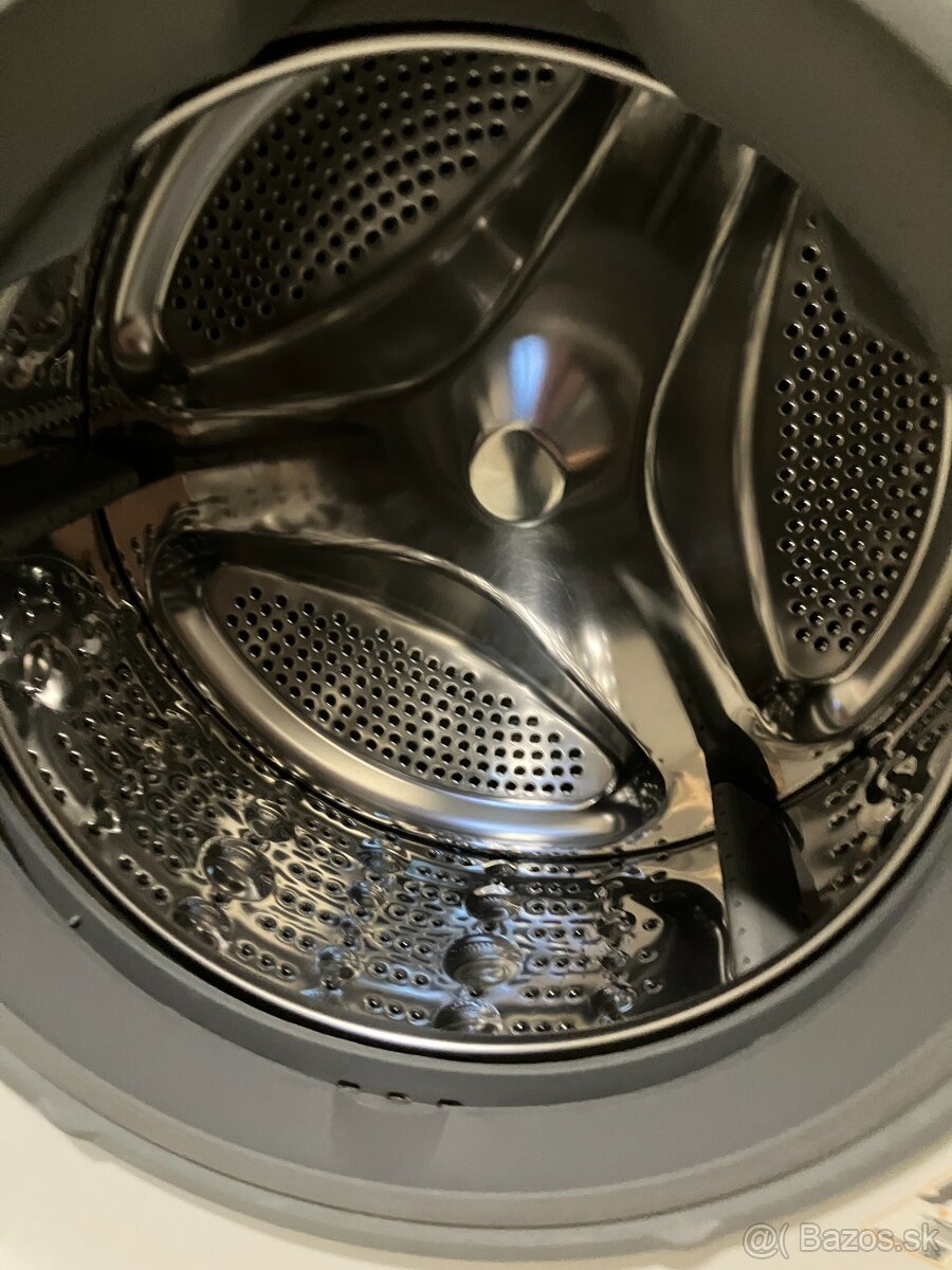 Automatická práčka LG WD60J6WY1W - 3