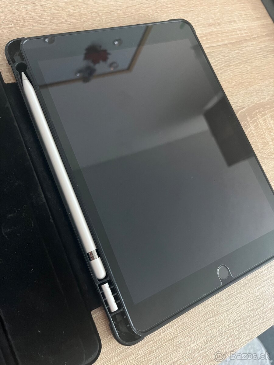 Apple iPad 10.2" (2021) Wi-Fi 64GB Space Grey - 3