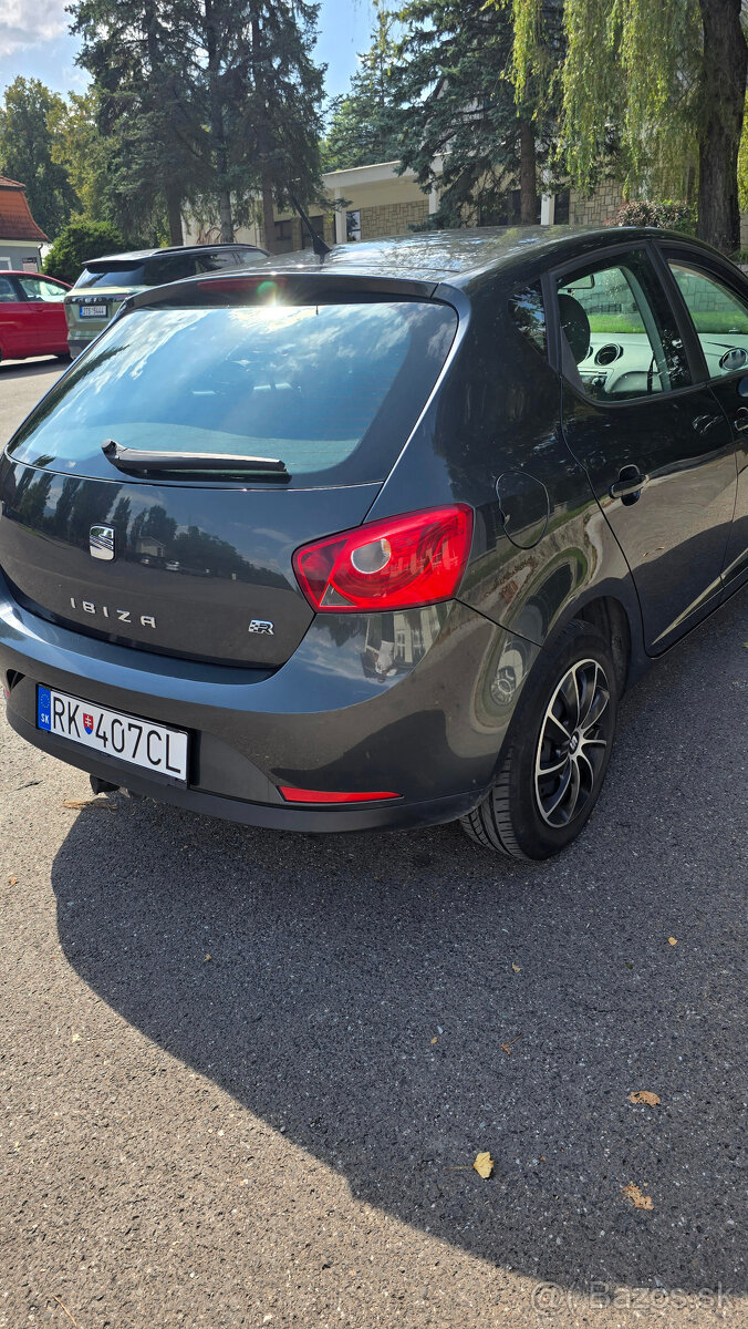 Seat Ibiza 1.4 63Kw r.v 2010 + odoberateľné ťažné - 3