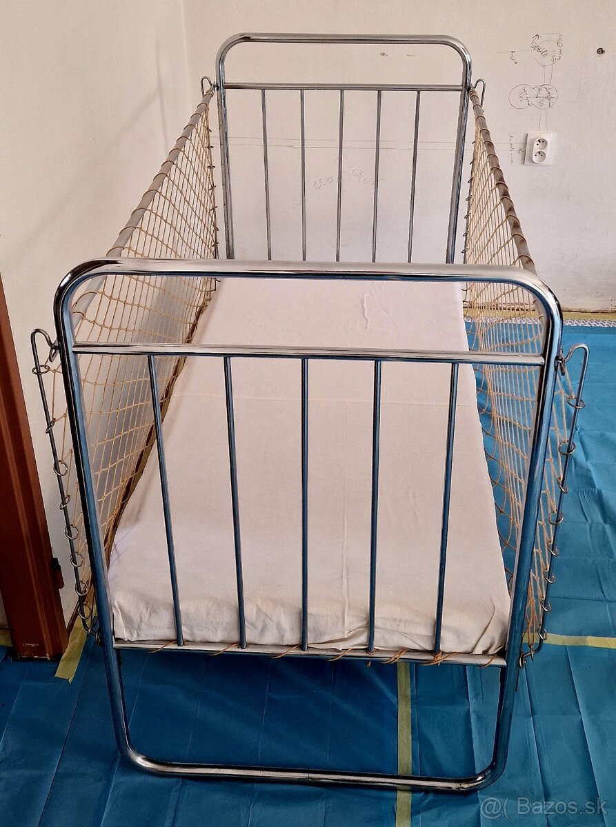 Predám retro detskú chromovú postieľku - 3