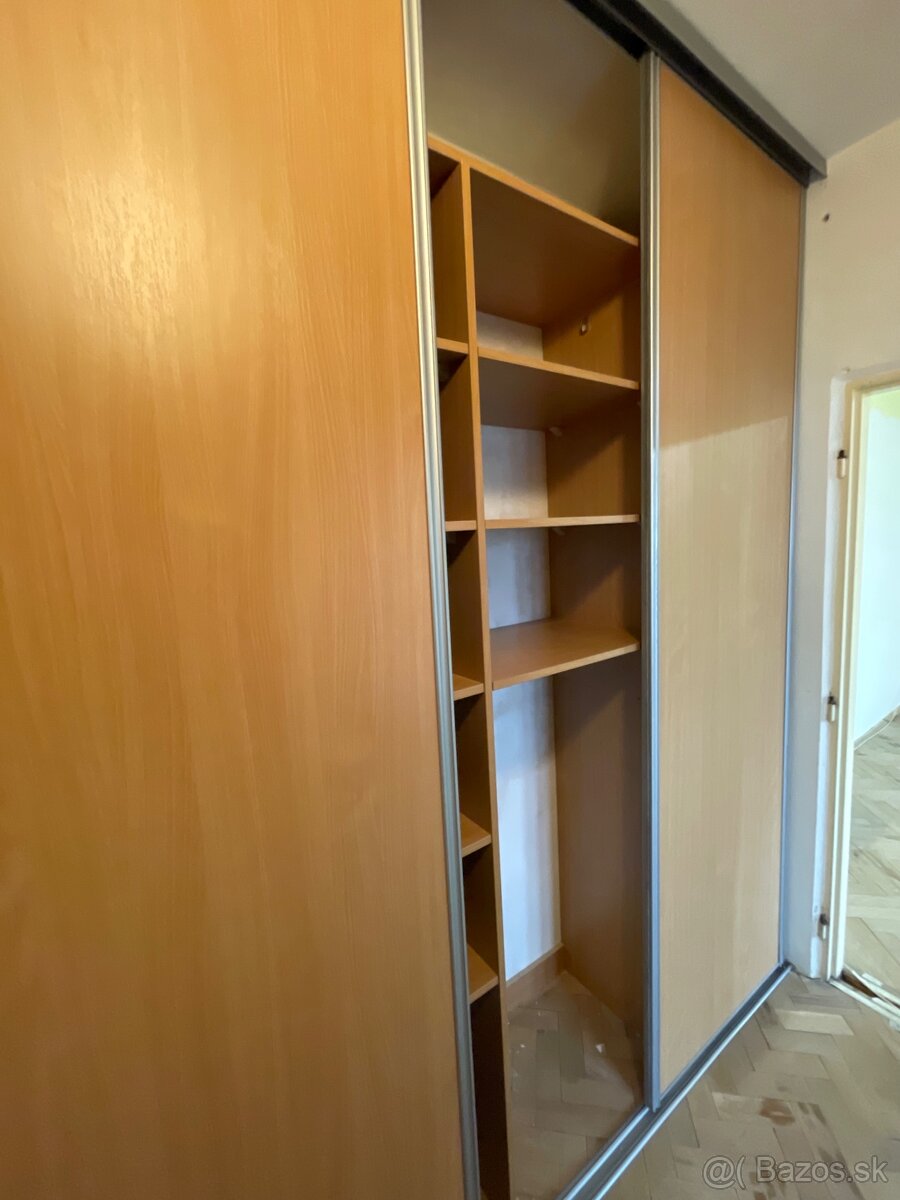 Vstavaná skrina - 3