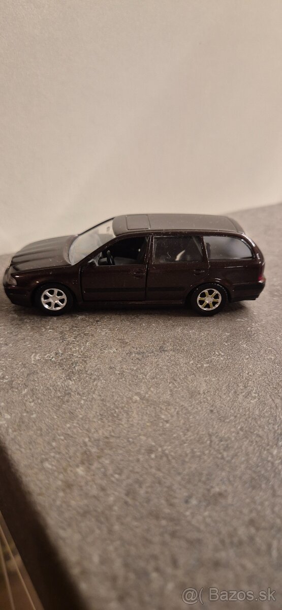 Škoda Octávia 1:43 - 3