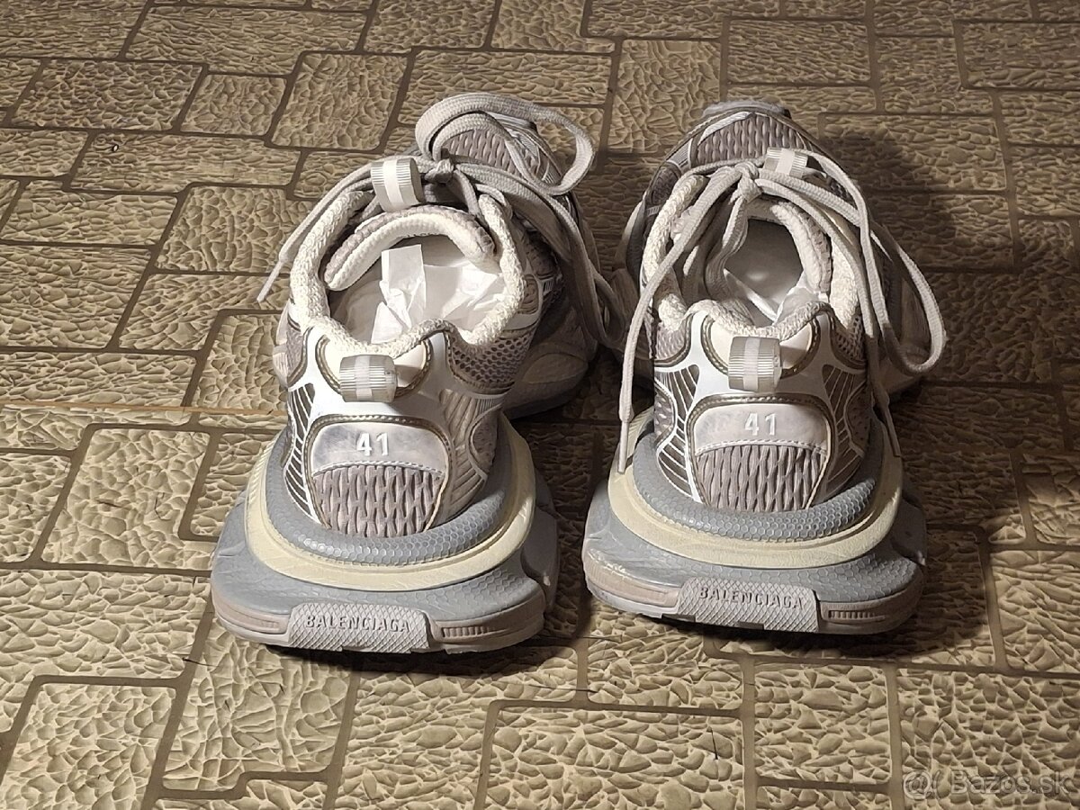 Balenciaga 3Xl - 3