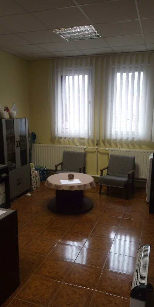 Znížená cena -Predaj 3 kancelárií - Zlaté Moravce - 3