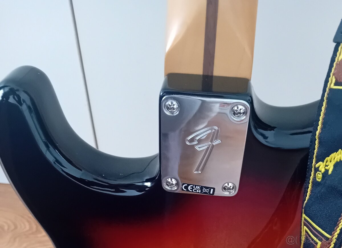 FENDER PLAYER II STRATOCASTER HSS – 3-COLOR SUNBURST - 3