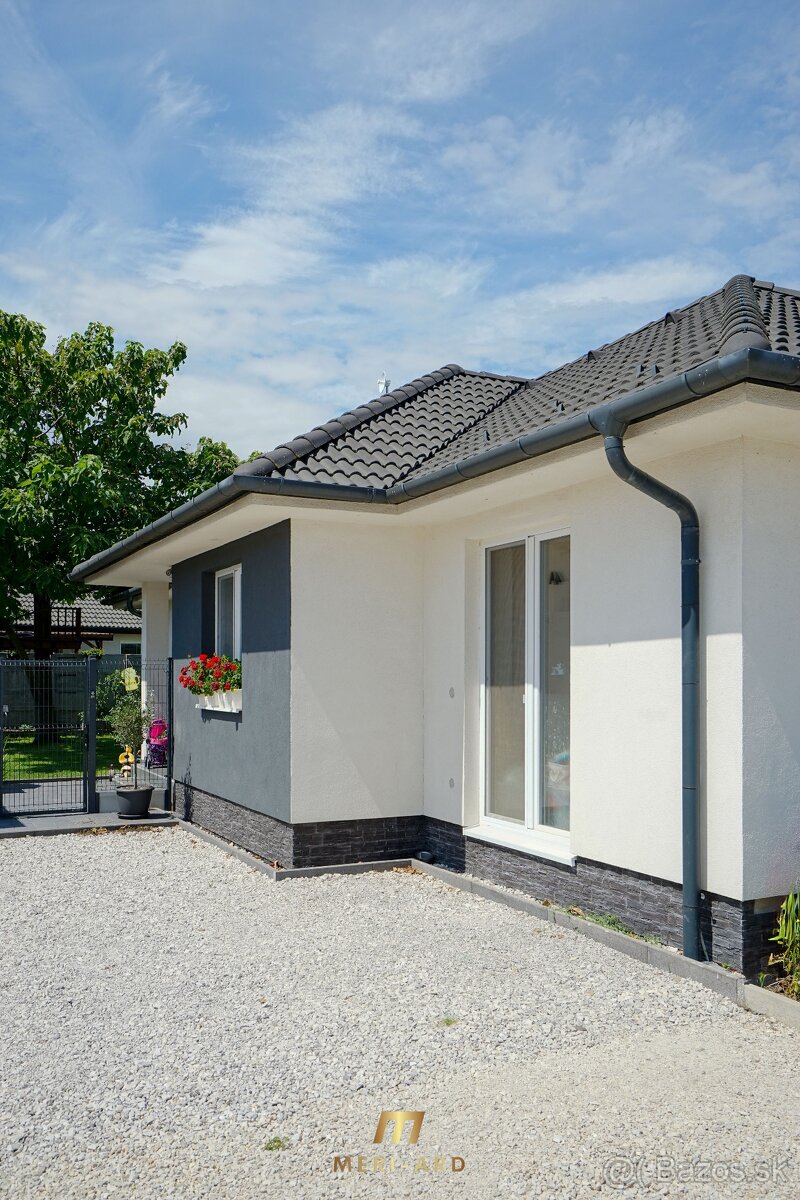 4 izbový rodinný s pekným pozemkom v tichom prostredí, Rajka - 3