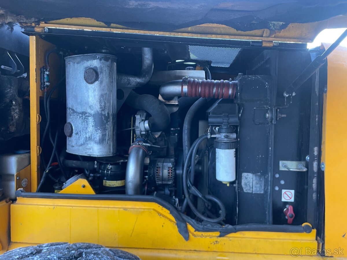 Kĺbový nakladač JCB 416HT - 3