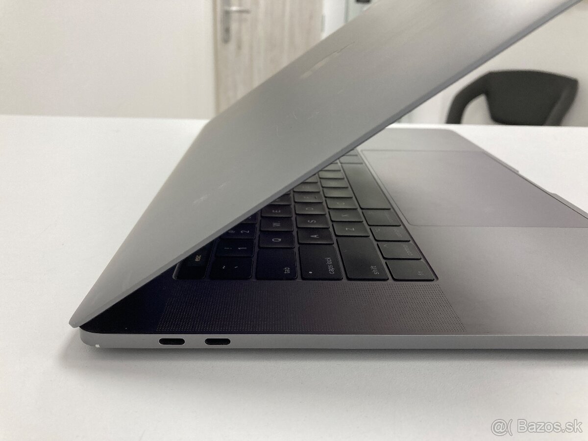 Apple MacBook Pro 15" 2016 Space Gray 16GB/512GB - 3