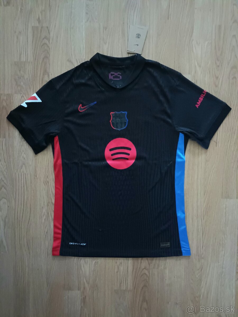 Barcelona 24/25 Away - 3