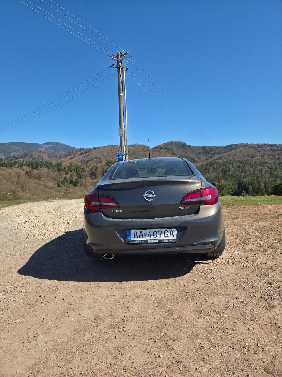 Opel Astra J 1.4 Turbo - 3