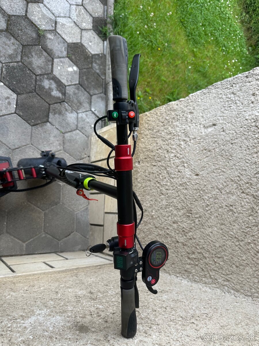 Kolobežka Kugo Kirin - 3