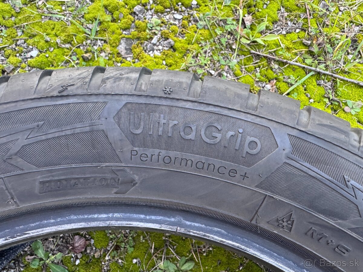 235/55 R19 zimné Goodyear UltraGrip Performance - 3