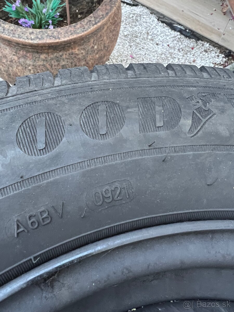 Predám Pneu 215/60r16 Ford transit custom - 3