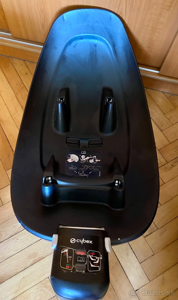 Cybex Aton 5 Black vajicko + isofix - 3