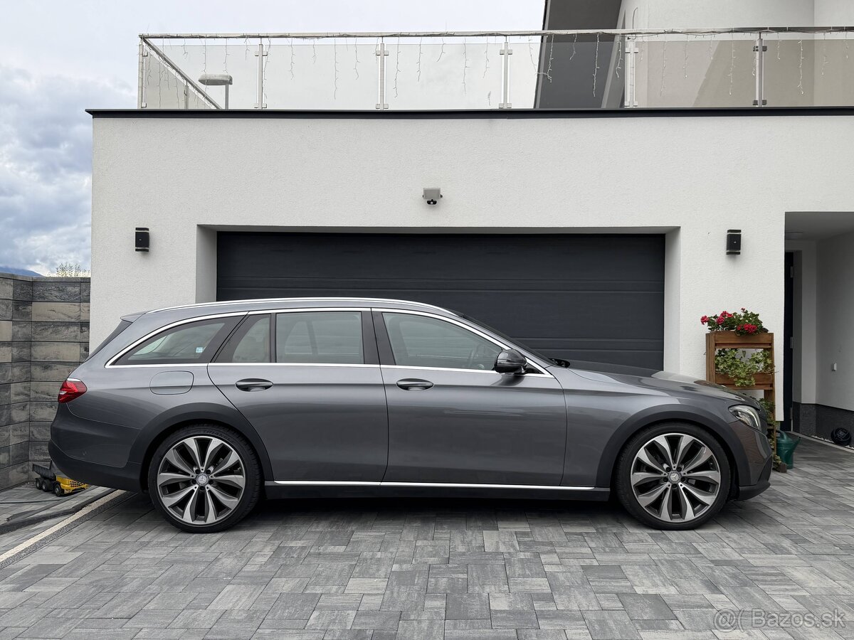 Mercedes-Benz E All Terrain E220d 4-Matic - 3