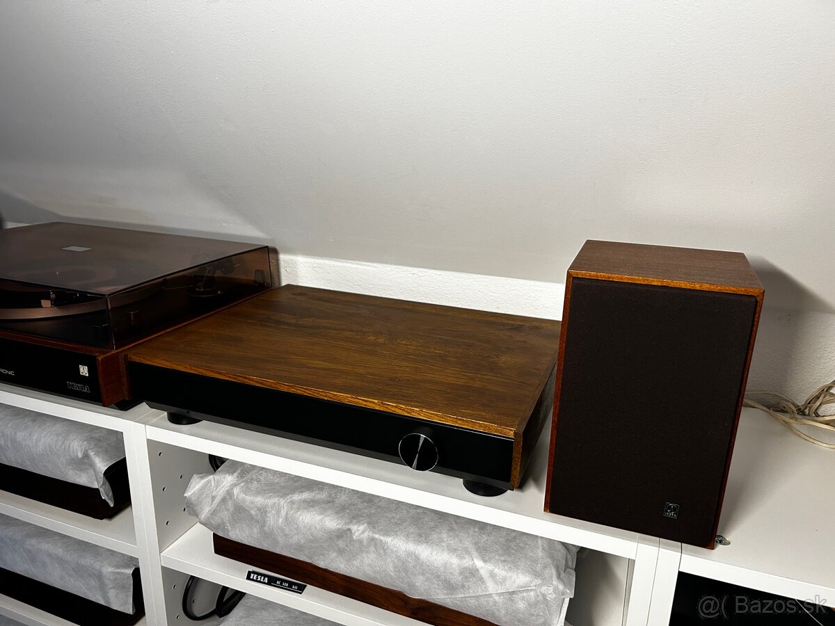 Zostava Tesla Gramofonu, zosilnovača s reproduktormi - 3