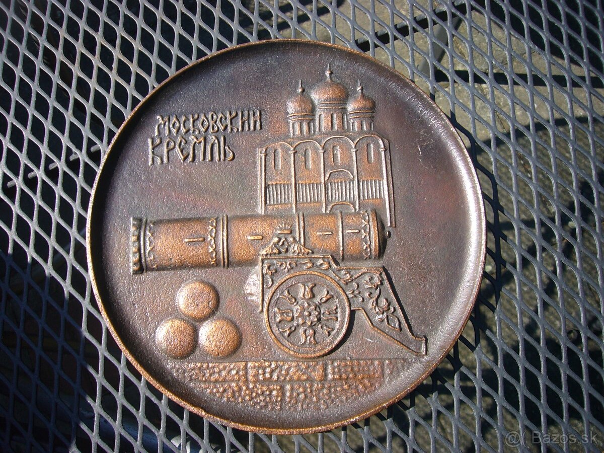 taniere na stenu - 3