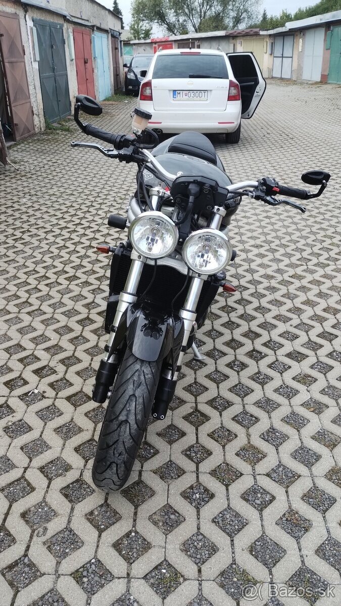 Triumph Speed Triple 955i - 3