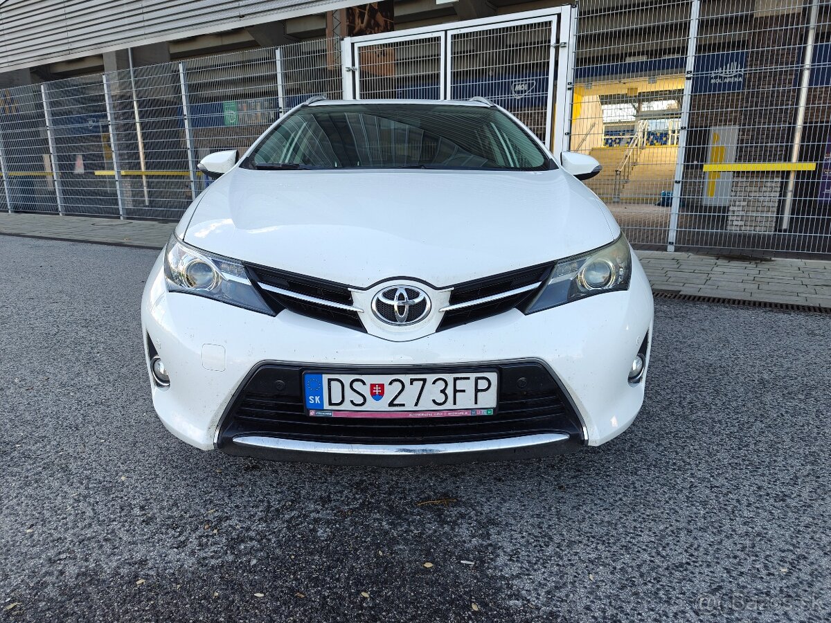 Toyota Auris 2014. 1,4 diesel - 3