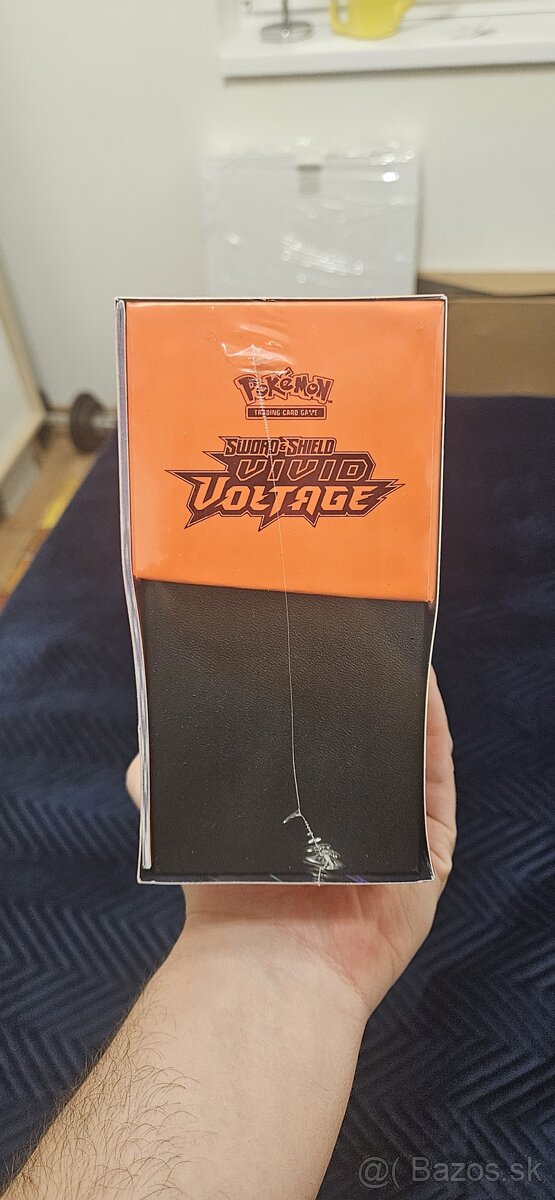 Pokemon TCG vivid Voltage ETB - 3