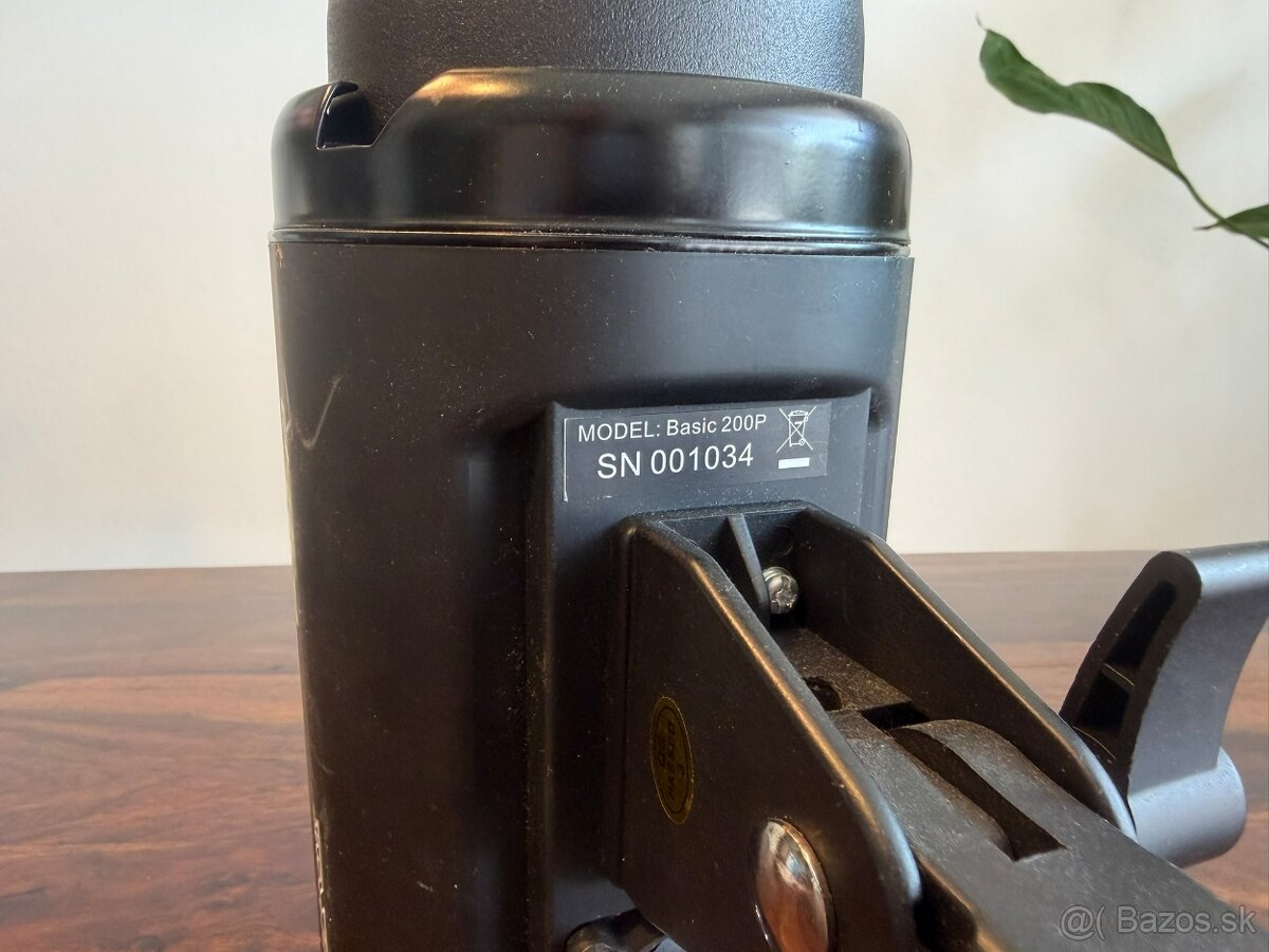 Terronic Basic 200P - štúdiový blesk 200W - 3