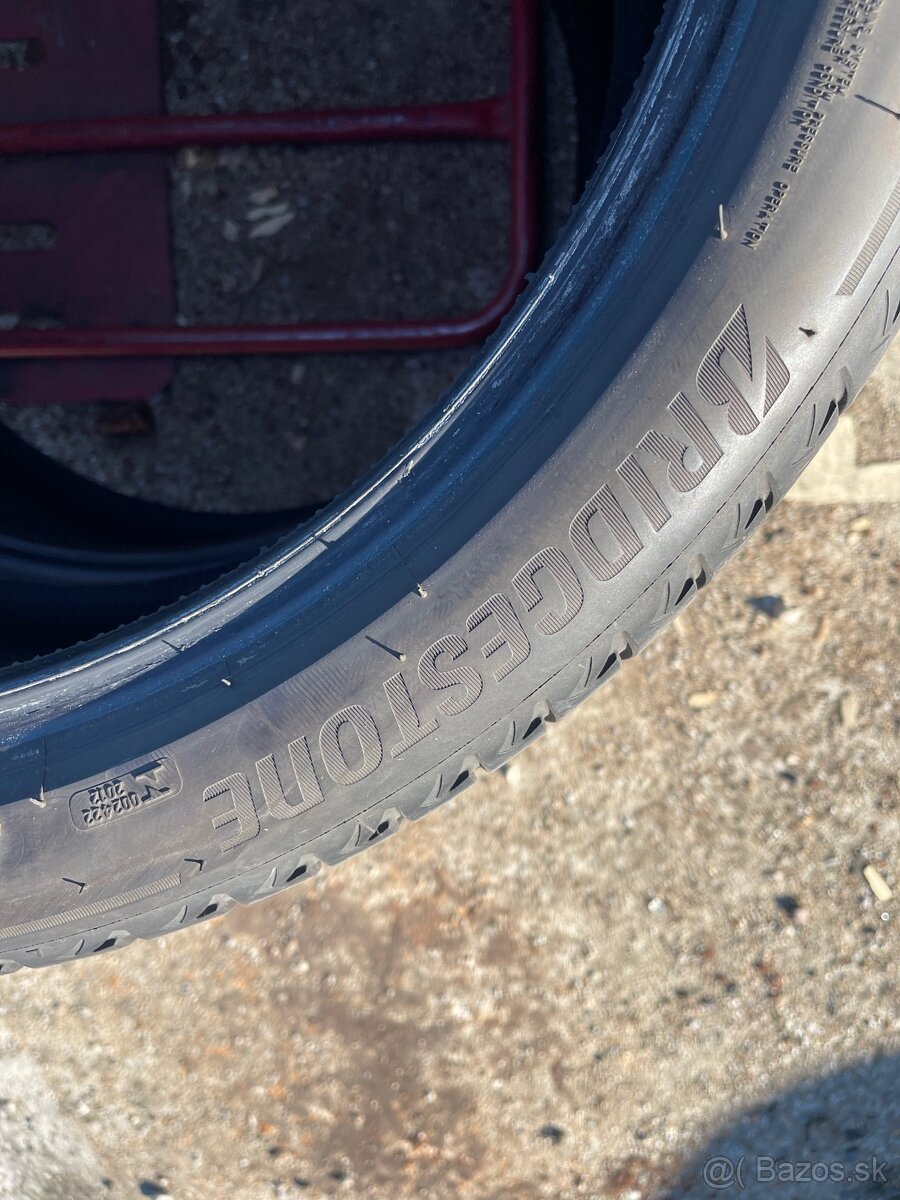 Letne 275/35r21 bridgestone - 3