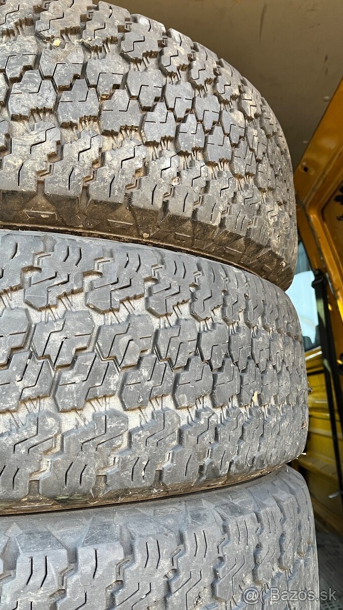 ⚫️Sada pneu 245/75 r17