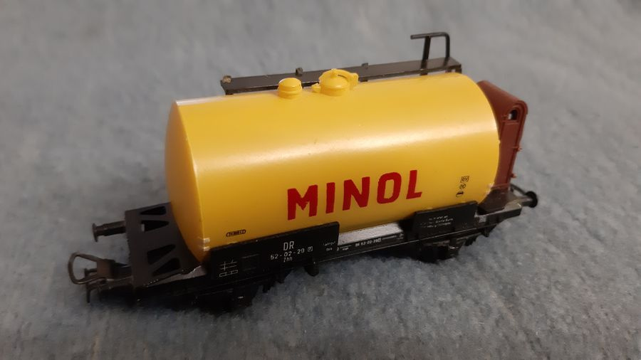 Vláčiky - cisterna MINOL PIKO H0 - 3